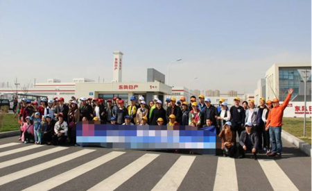 參觀東風日產工廠合影