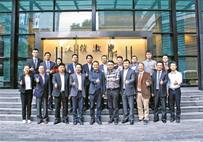 大族激光考察游學合影