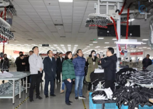 参观波司登智能工厂