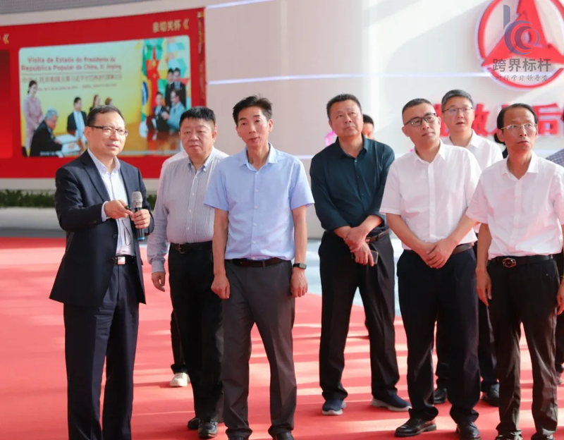 参观三一十八号灯塔工厂.png